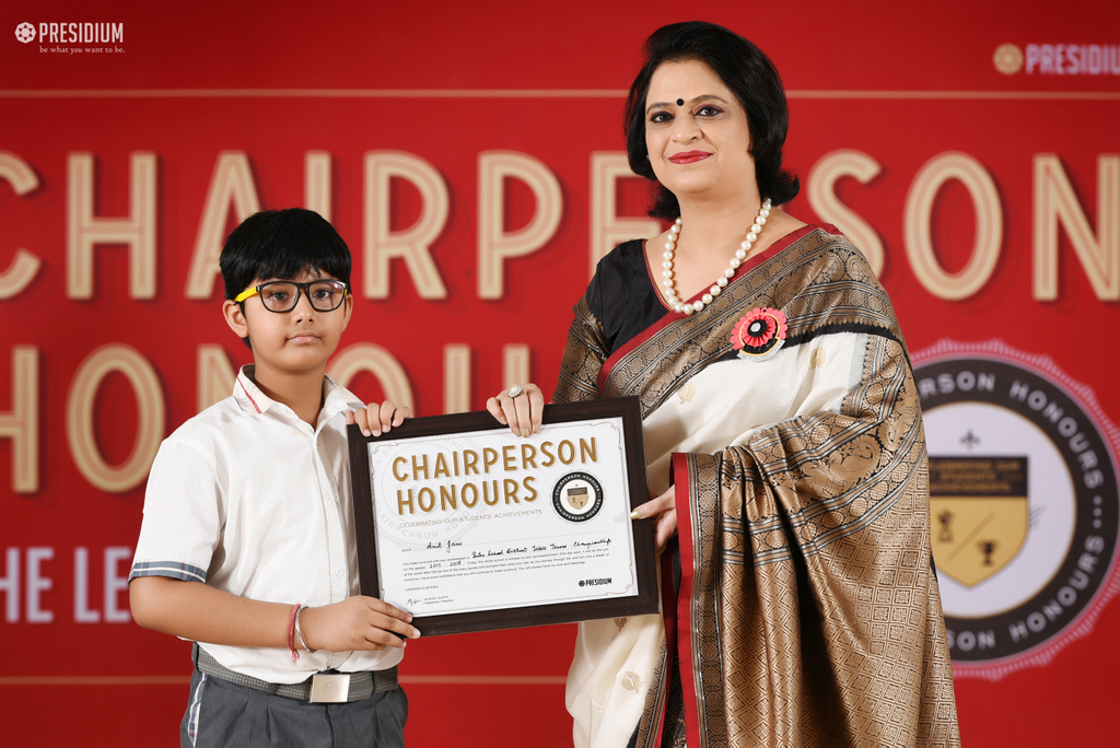 CHAIRPERSON HONOURS THE YOUNG ACHIEVERS OF PRESIDIUM NOIDA