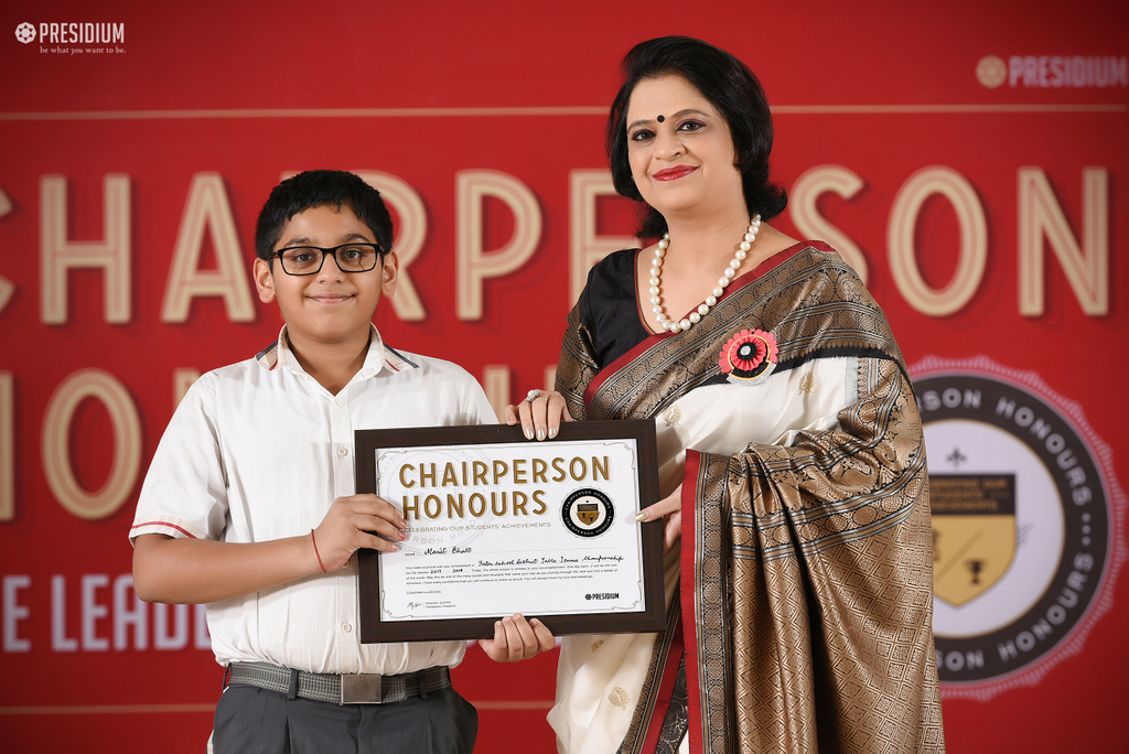 CHAIRPERSON HONOURS THE YOUNG ACHIEVERS OF PRESIDIUM NOIDA