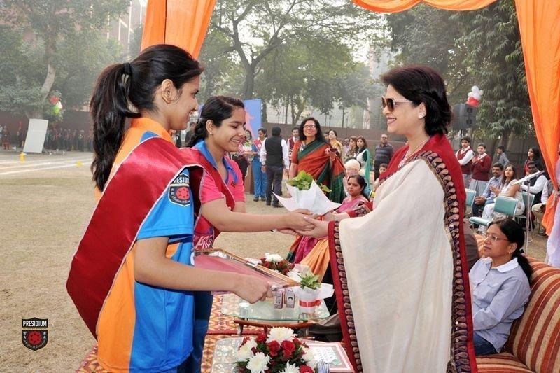 PRESIDIUM ASHOK VIHAR CELEBRATES ANNUAL SPORTS DAY 2015-16