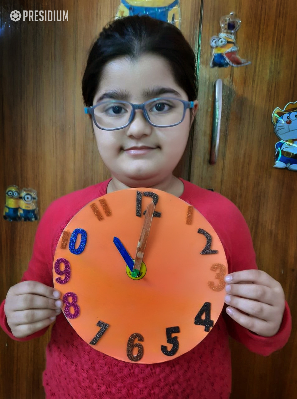 Presidium Indirapuram, STUDENTS ENHANCE THEIR COGNITIVE SKILLS WITH CLOCK MAKING ACTIVITY