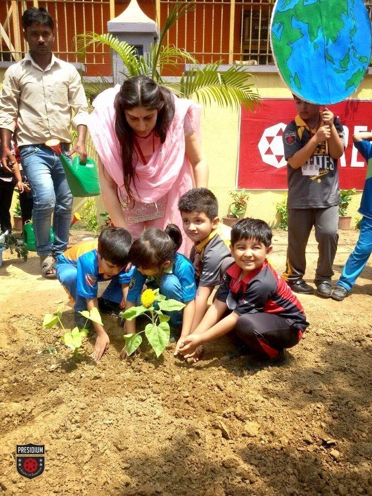 Presidium Indirapuram, PRESIDIANS OF INDIRAPURAM JOIN HANDS TO SAVE MOTHER EARTH 