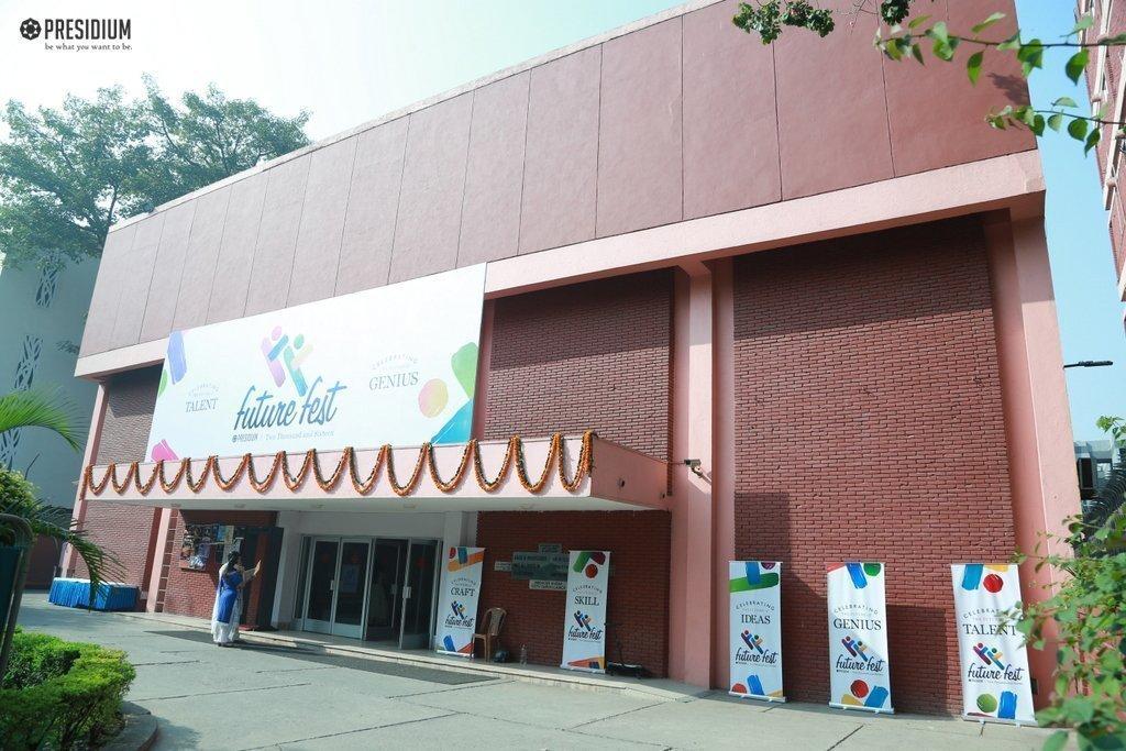 Presidium Indirapuram, Future Fest 2016: Seven Wonders of the World Presidium Indirapuram, Future Fest 2016: Seven Wonders of the World