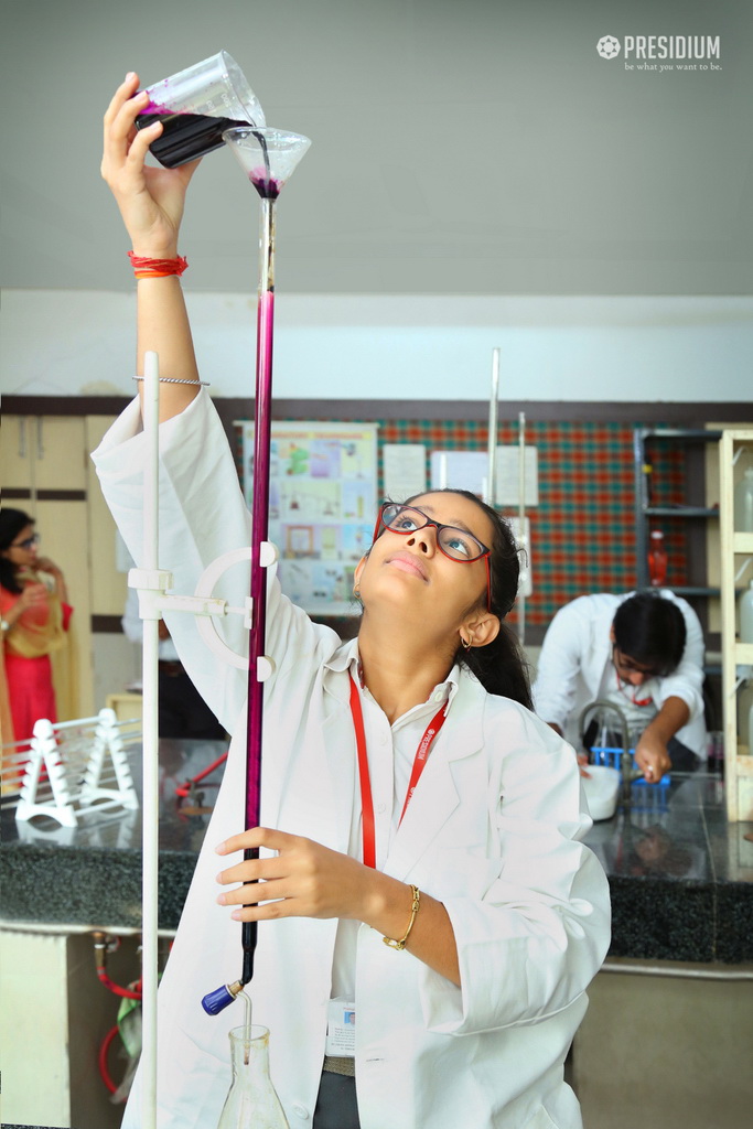 Presidium Gurgaon-57, STUDENTS PERFORM VOLUMETRIC ANALYSIS TEST IN CHEMISTRY LABORATORY