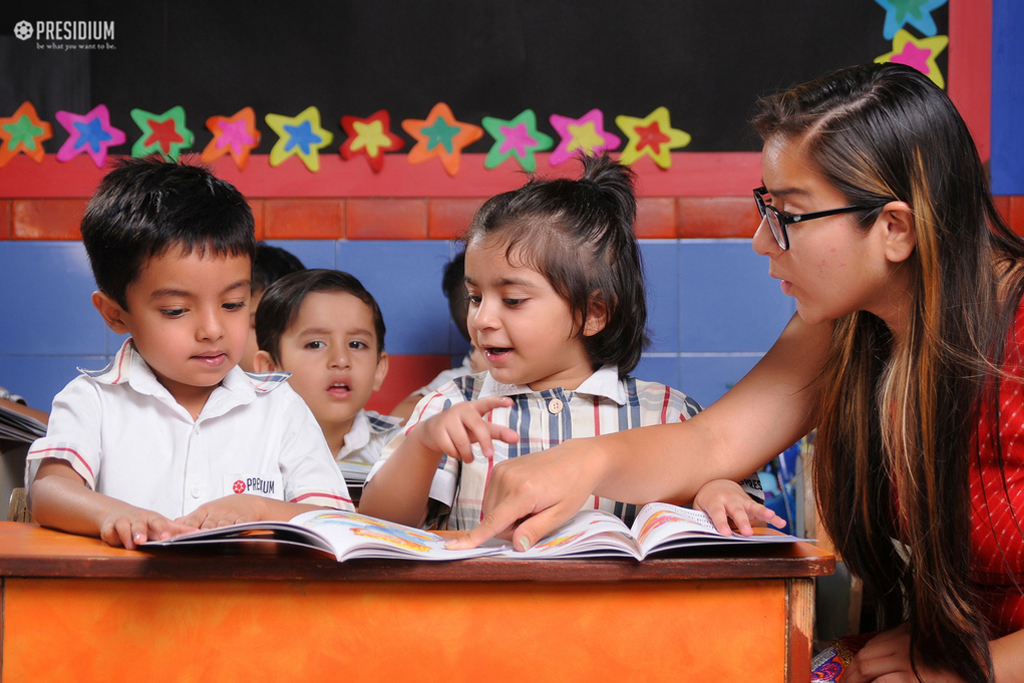 Presidium Dwarka-6, YOUNG PRESIDIANS ENJOY THE WONDERFUL STORY TIME WITH TEACHERS!