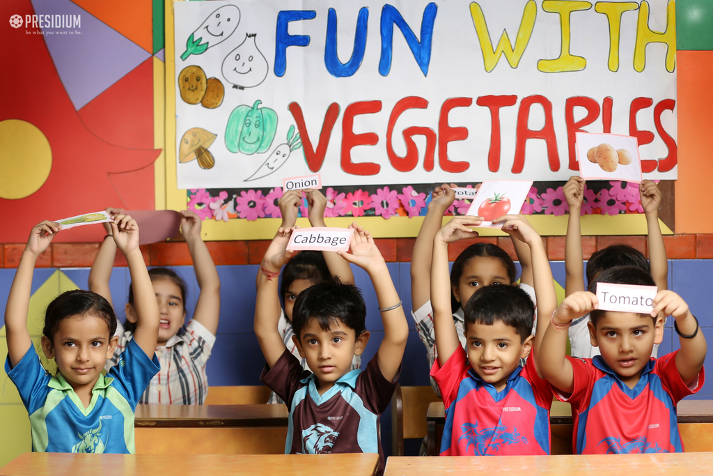 Presidium Dwarka-6, LEARNING ABOUT FRUITS & VEGETABLE WITH ATTRACTIVE FLASH CARDS