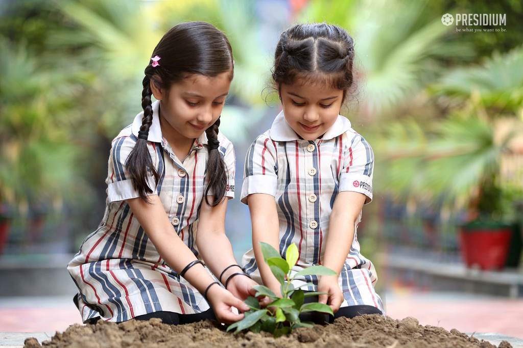 Presidium Pitampura, EARTH DAY: PLEDGING TO MAKE OUR PLANET MORE GREENER & CLEANER!