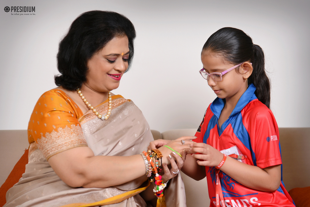 PRESIDIANS CELEBRATE FRIENDSHIP DAY WITH THEIR BELOVED SUDHA MAAM