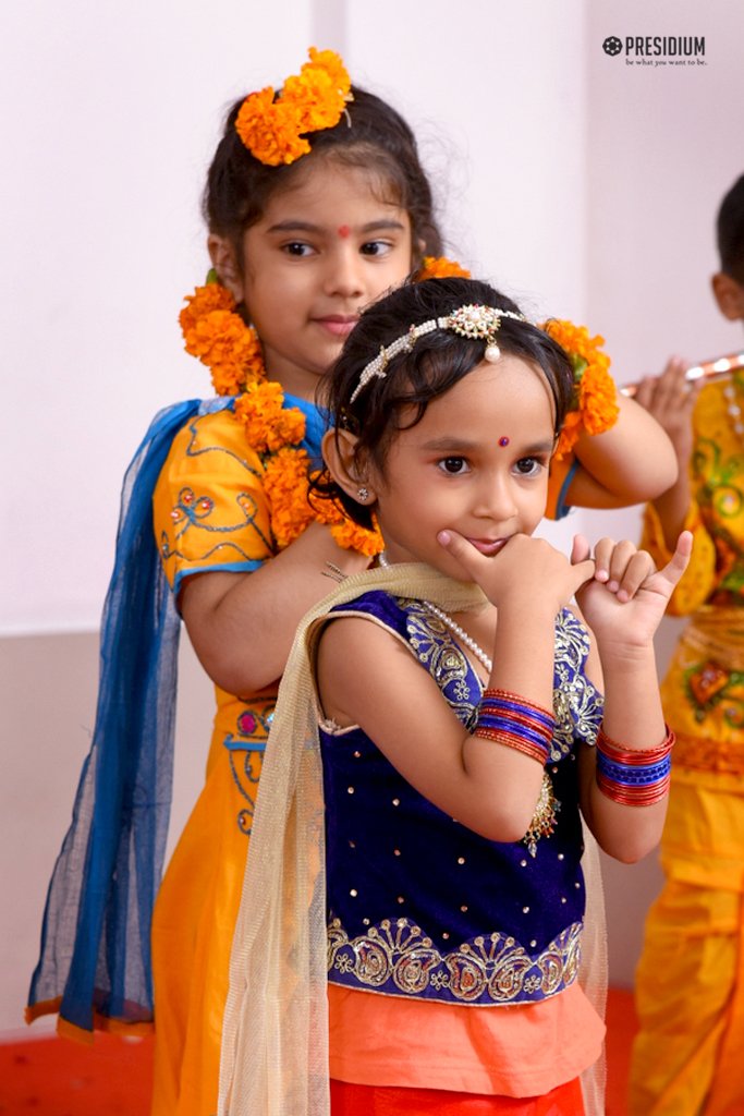 Presidium Gurgaon-57, PRESIDIANS CELEBRATE A BLISSFUL JANMASHTAMI WITH THEIR FRIENDS