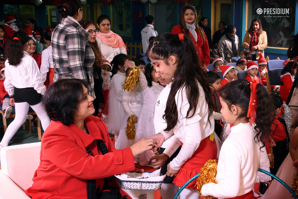 Presidium Punjabi Bagh, STUDENTS MARK CHRISTMAS WITH SUDHA MA’AM