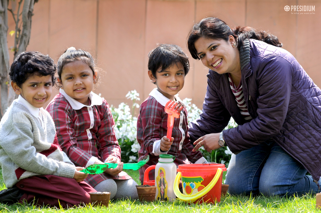 Presidium Dwarka-6, SOWING ACTIVITY: PRESIDIANS ENJOY A HANDS ON LEARNING EXPERIENCE