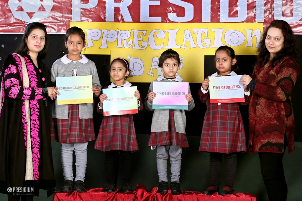 Presidium Vivek Vihar, APPRECIATION DAY: AWARDING CERTIFICATES TO MERITORIOUS PRESIDIANS