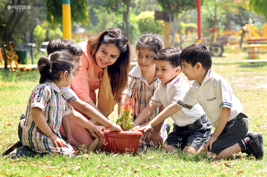 Presidium Vivek Vihar, SPREADING THE MESSAGE OF SAVING ENVIRONMENT ON WORLD EARTH DAY!