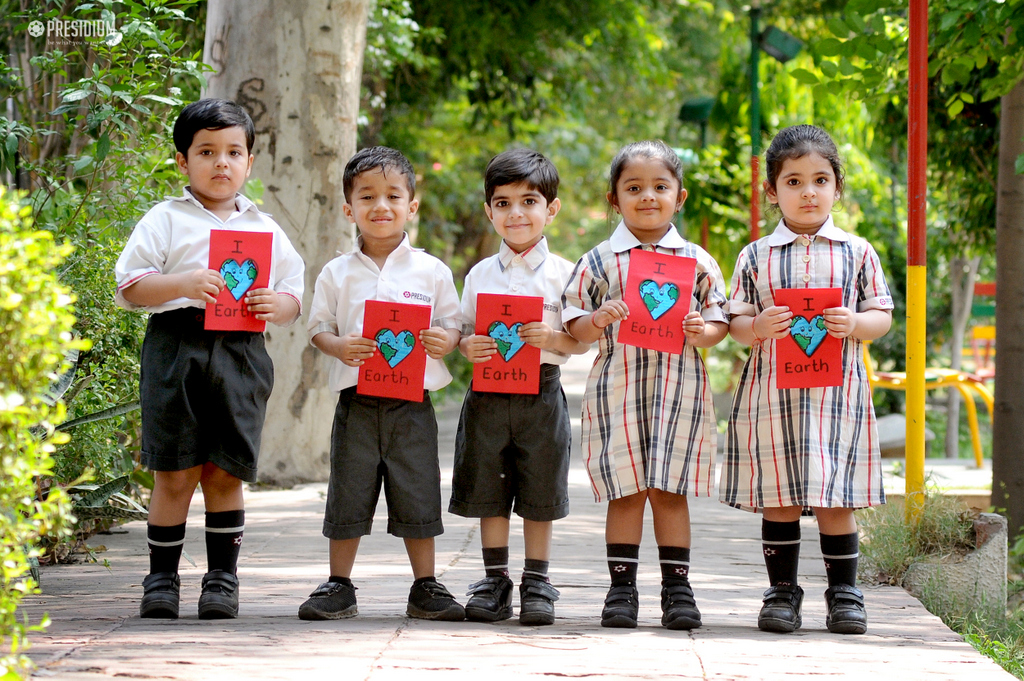 Presidium Vivek Vihar, SPREADING THE MESSAGE OF SAVING ENVIRONMENT ON WORLD EARTH DAY!