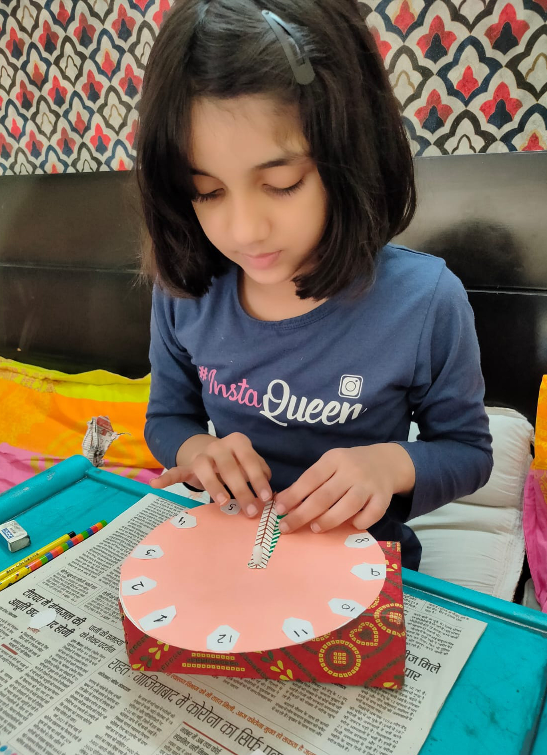 Presidium Rajnagar, STUDENTS PARTICIPATE IN CLOCK MAKING ACTIVITY WITH ENTHUSIASM