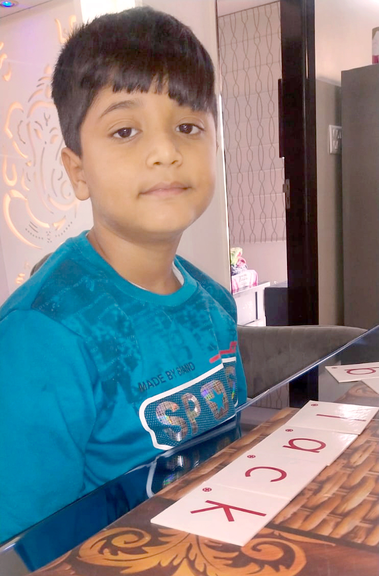 Presidium Vivek Vihar, SPELLATHON COMPETITION: EXPOSURE TO WORLD OF NEW WORDS Presidium Vivek Vihar, SPELLATHON COMPETITION: EXPOSURE TO WORLD OF NEW WORDS