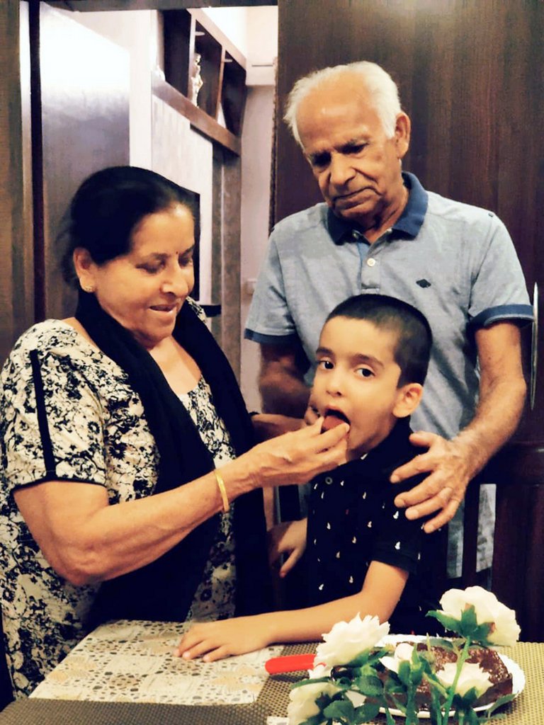 Presidium Indirapuram, PRESIDIANS PAY TRIBUTE TO THEIR LOVING GRANDPARENTS!