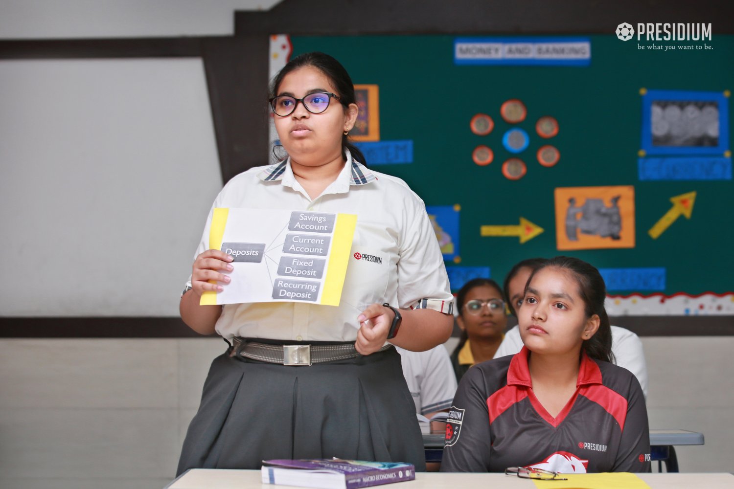 Presidium Rajnagar, STUDENTS STUDY THE CONCEPT OF MONEY & BANKING IN DEPTH