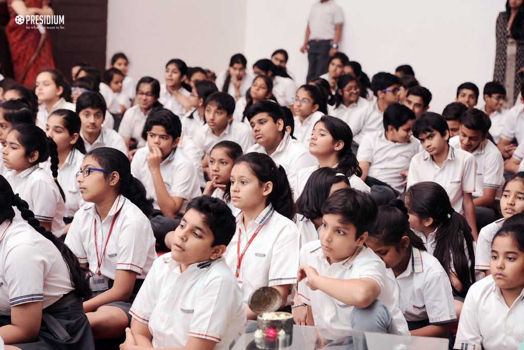 Presidium Gurgaon-57, MS. RAGINI CHANDRASHEKHAR'S MESMERISING PERFORMANCE ON DANCE DAY