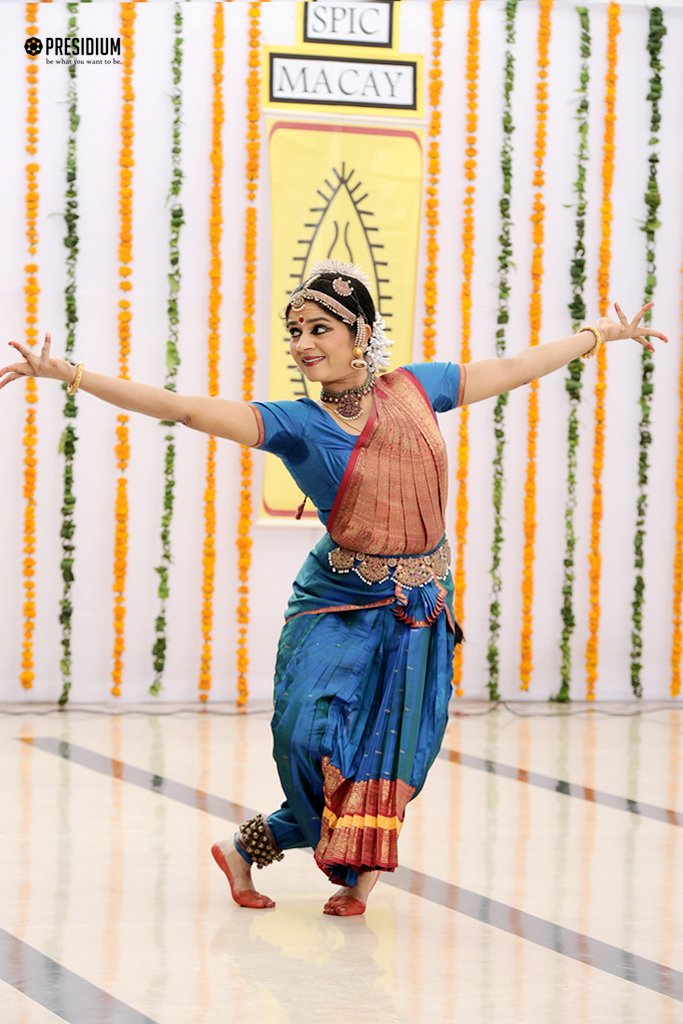 Presidium Gurgaon-57, MS. RAGINI CHANDRASHEKHAR'S MESMERISING PERFORMANCE ON DANCE DAY