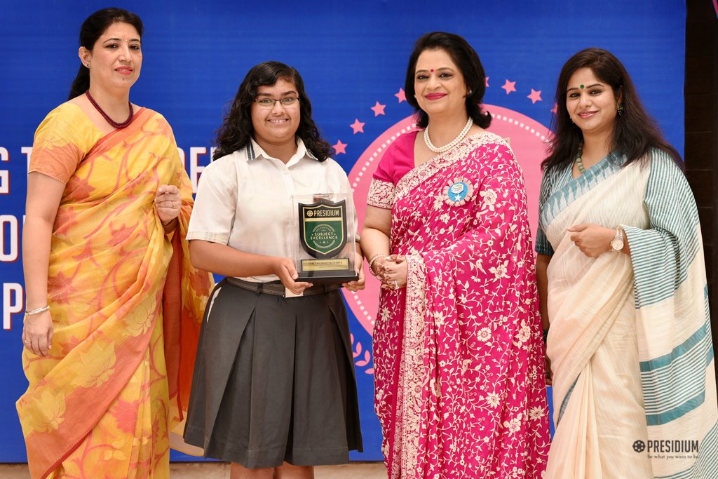 Presidium Indirapuram, ACADEMIC EXCELLENCE AWARDS 2017: HONOURING OUR SCHOLARS