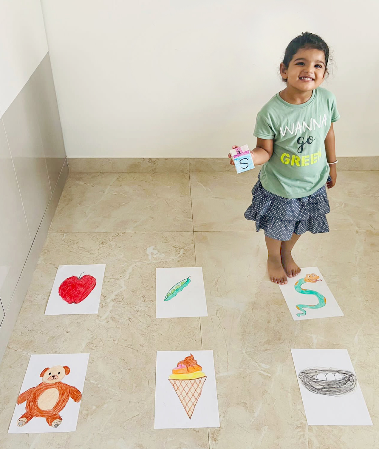 Presidium Gurgaon-57, STUDENTS PARTICIPATE IN HOPSCOTCH GAME WITH ENTHUSIASM!