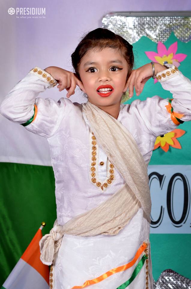 Presidium Vivek Vihar, YOUNG DANCERS DISPLAY THEIR GRACEFUL POSES AND SWIFT MOVES!