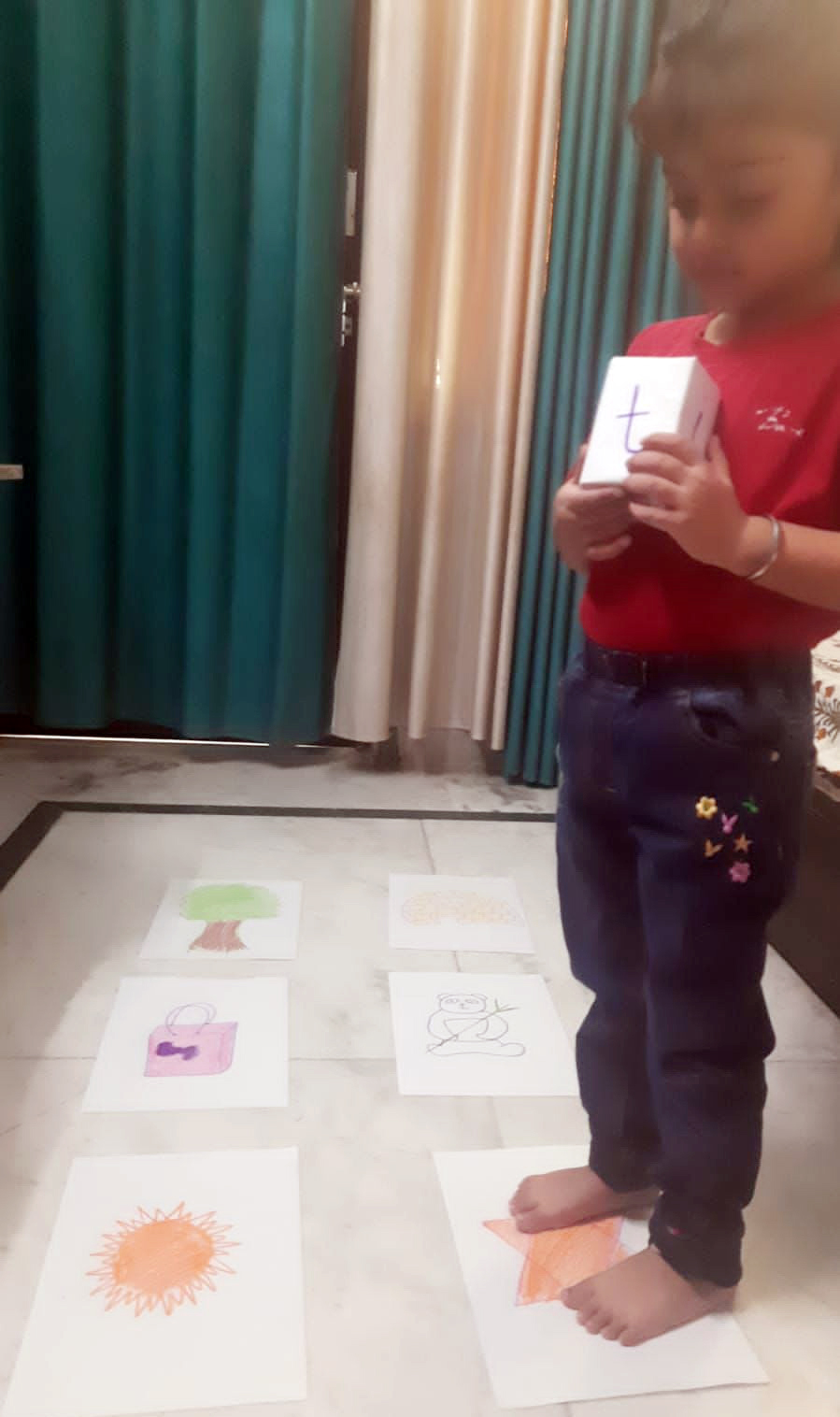 Presidium Gurgaon-57, STUDENTS PARTICIPATE IN HOPSCOTCH GAME WITH ENTHUSIASM! Presidium Gurgaon-57, STUDENTS PARTICIPATE IN HOPSCOTCH GAME WITH ENTHUSIASM!