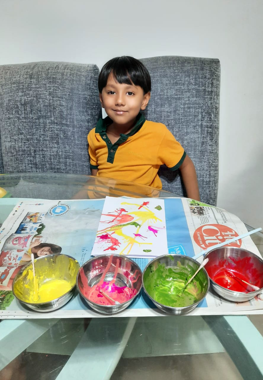 Presidium Gurgaon-57, STUDENTS EXHIBIT THEIR SKILLS WHILE THE BLOW PAINTING ACTIVITY