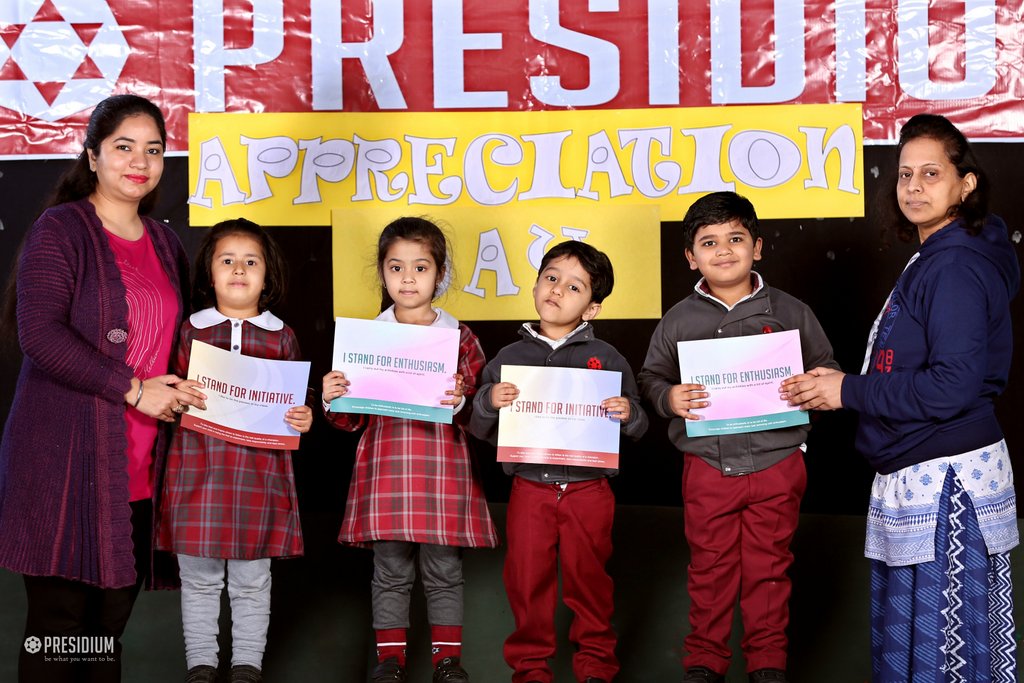 Presidium Vivek Vihar, APPRECIATION DAY: AWARDING CERTIFICATES TO MERITORIOUS PRESIDIANS