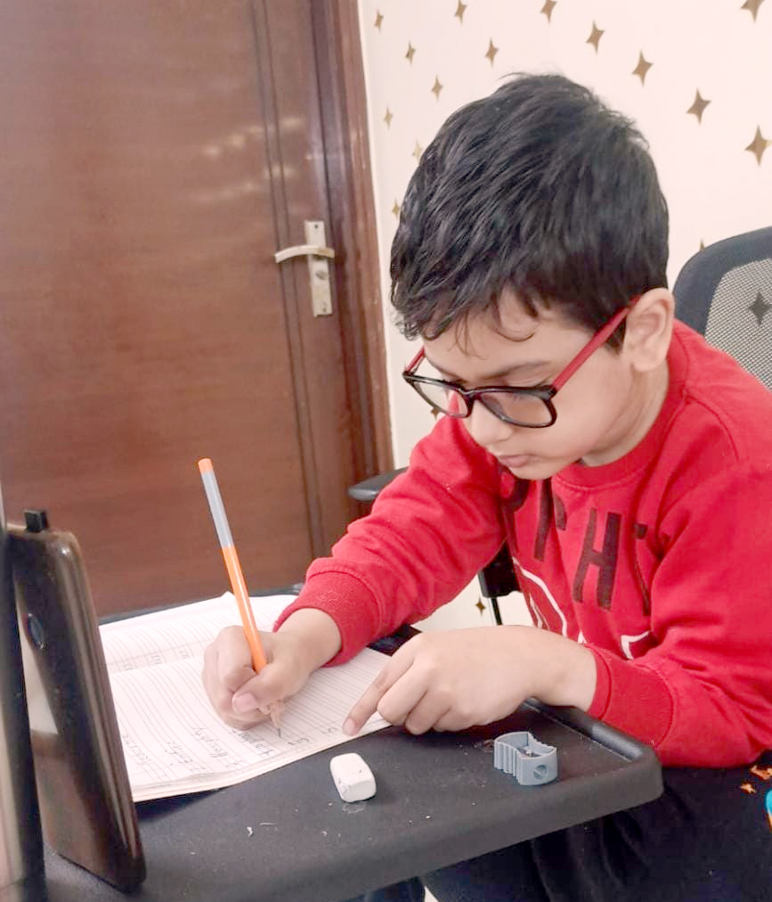 Presidium Vivek Vihar, SPELLATHON COMPETITION: EXPOSURE TO WORLD OF NEW WORDS Presidium Vivek Vihar, SPELLATHON COMPETITION: EXPOSURE TO WORLD OF NEW WORDS
