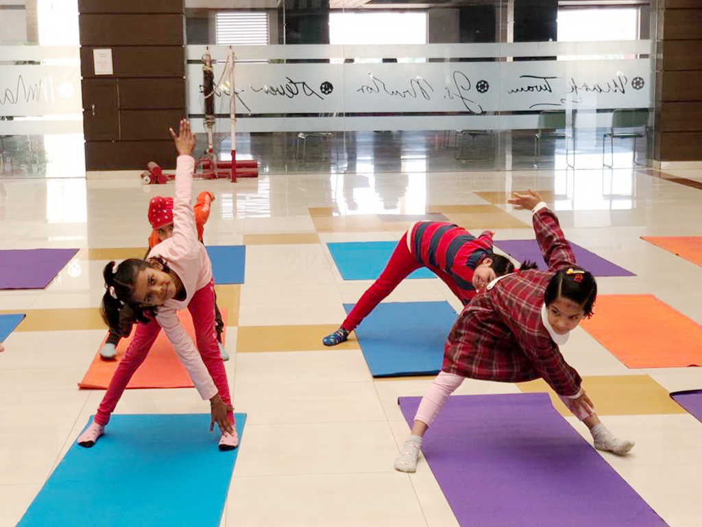 Presidium Rajnagar, STUDENTS LEARN ABOUT THE IMPORTANCE OF DOING YOGA