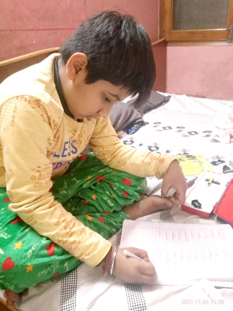 Presidium Vivek Vihar, SPELLATHON COMPETITION: EXPOSURE TO WORLD OF NEW WORDS Presidium Vivek Vihar, SPELLATHON COMPETITION: EXPOSURE TO WORLD OF NEW WORDS