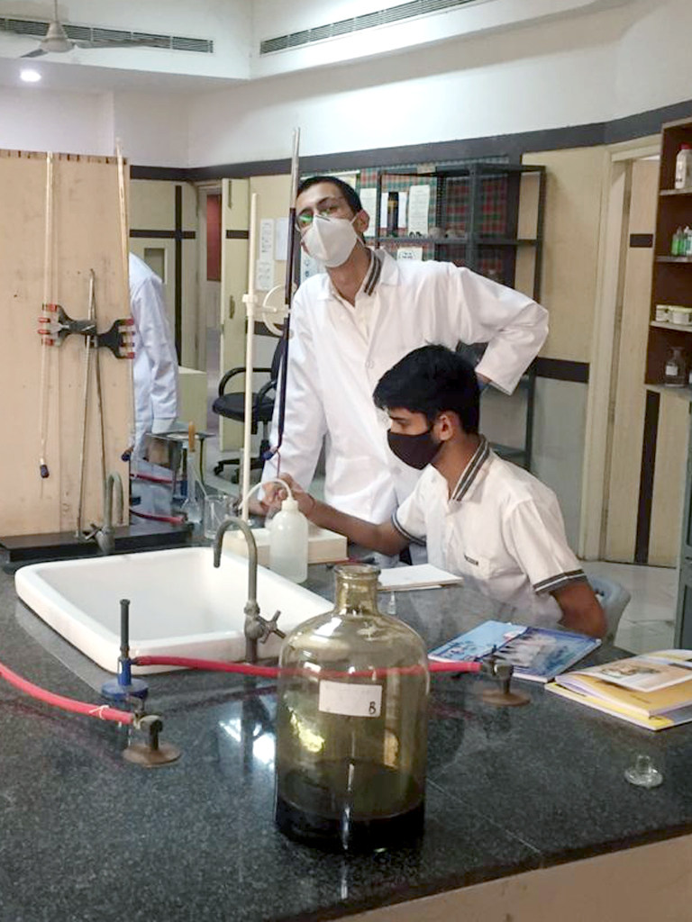 Presidium Gurgaon-57, CHEMISTRY PRACTICAL: STUDENTS STRENGTHEN THEIR PRACTICAL SKILLS