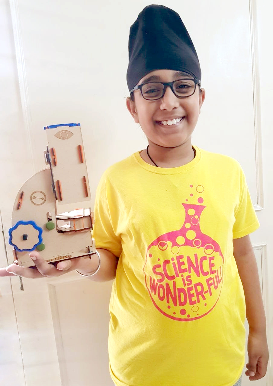 Presidium Gurgaon-57, NATIONAL SCIENCE DAY: STUDENTS PAY TRIBUTE TO C.V. RAMAN Presidium Gurgaon-57, NATIONAL SCIENCE DAY: STUDENTS PAY TRIBUTE TO C.V. RAMAN