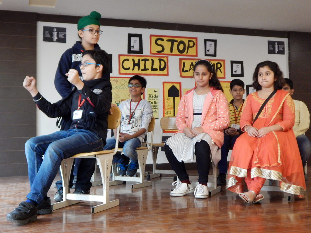 Presidium Gurgaon-57, YOUNG PRESIDIANS SENSITIZE AUDIENCE TOWARDS CHILD LABOUR ISSUES