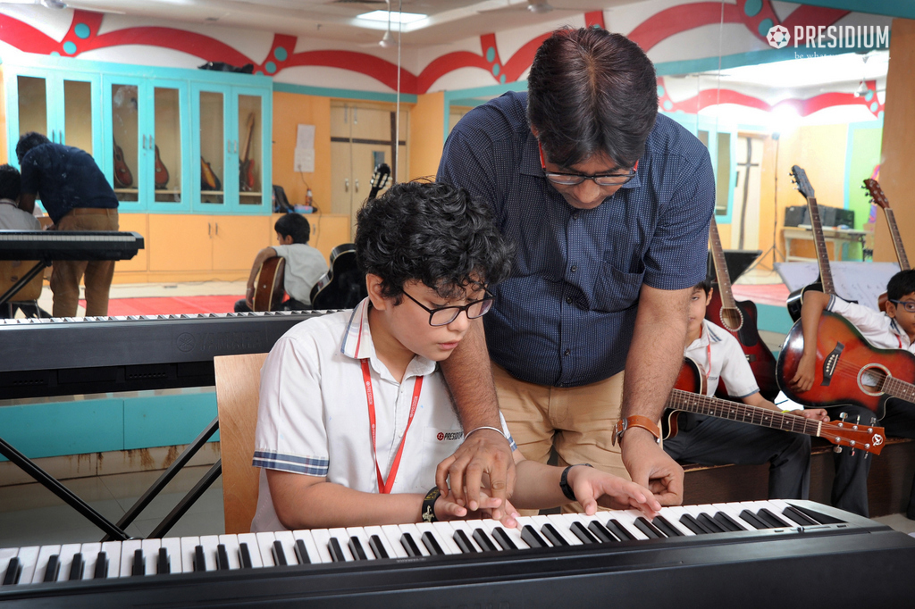 Presidium Gurgaon-57, STUDENTS MASTER ART OF DANCE & MUSIC WITH MASTERS IN THE FIELD
