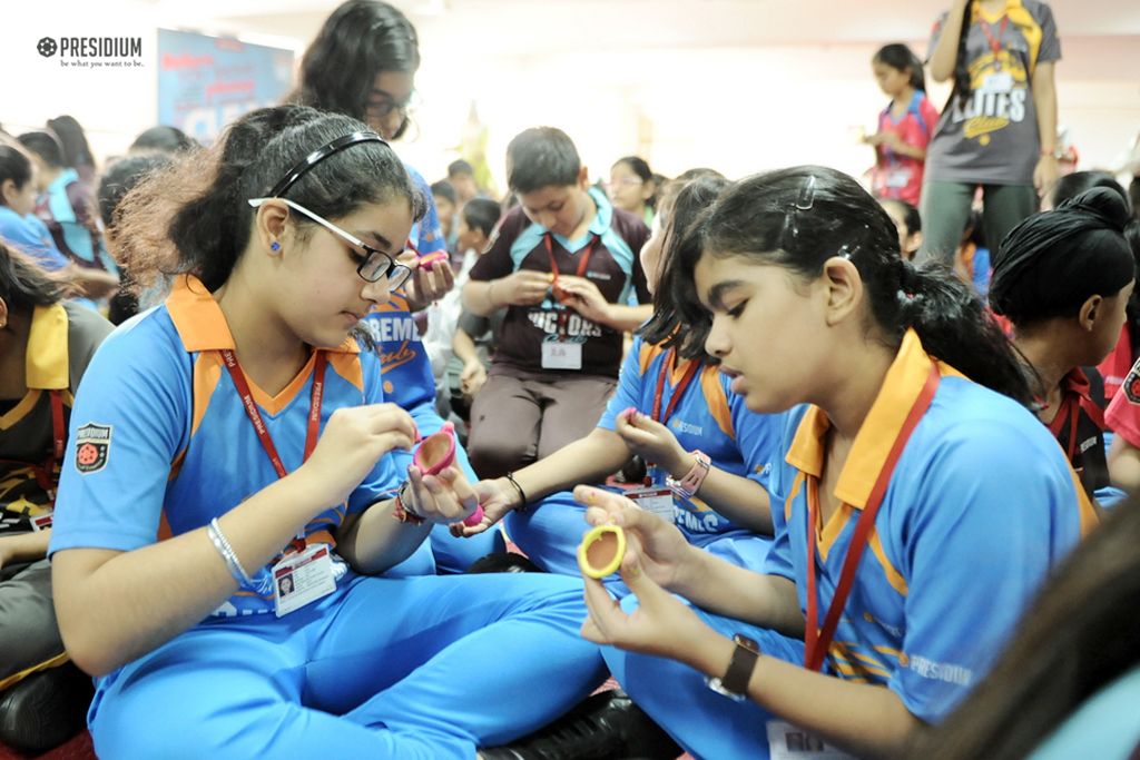 Presidium Gurgaon-57, PRESIDIANS DESIGN STRIKING LANTERNS & DIYAS FOR DIWALI DECORATION