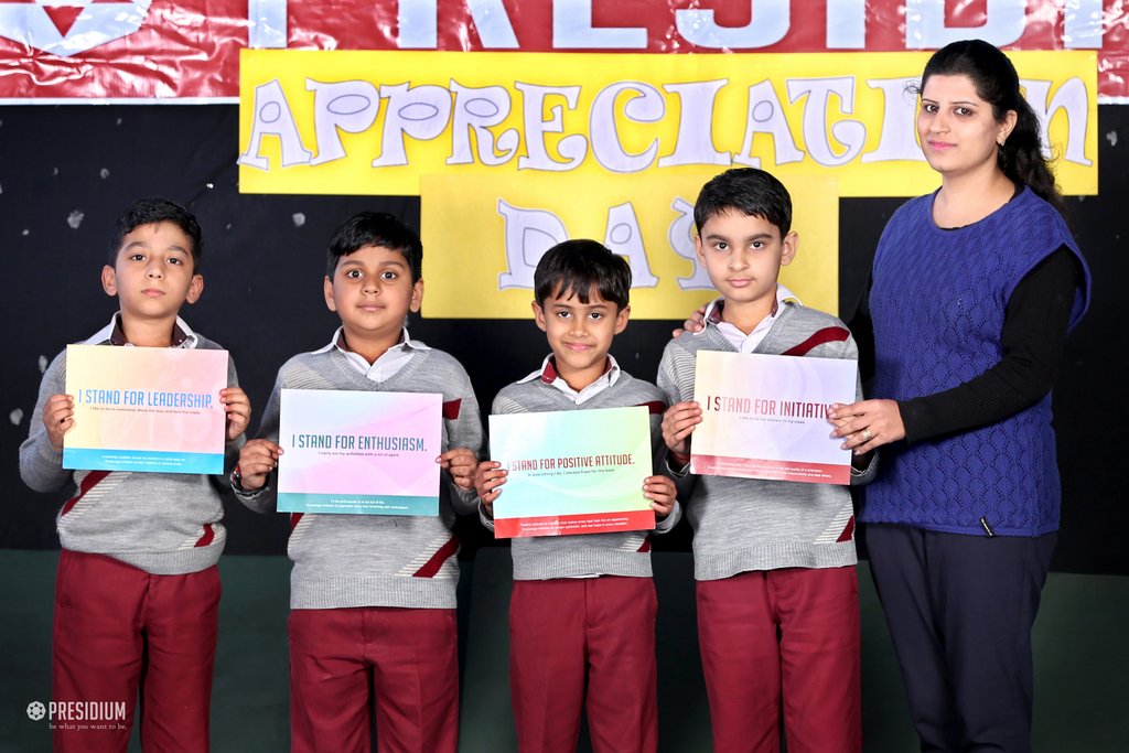 Presidium Vivek Vihar, APPRECIATION DAY: AWARDING CERTIFICATES TO MERITORIOUS PRESIDIANS