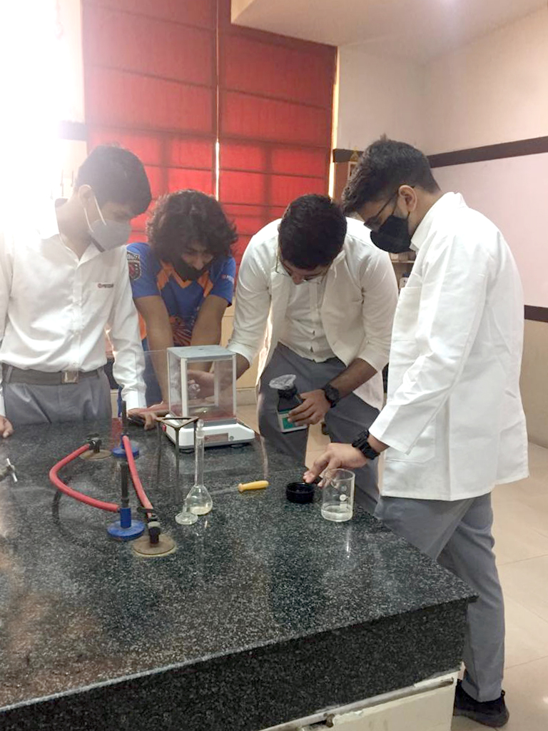 Presidium Gurgaon-57, CHEMISTRY PRACTICAL: STUDENTS STRENGTHEN THEIR PRACTICAL SKILLS