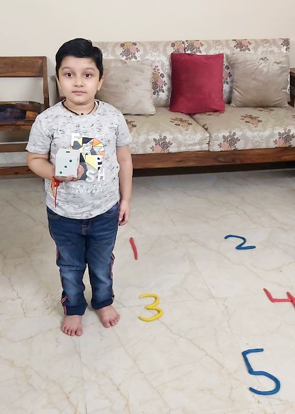 Presidium Gurgaon-57, STUDENTS PARTICIPATE IN HOPSCOTCH GAME WITH ENTHUSIASM! Presidium Gurgaon-57, STUDENTS PARTICIPATE IN HOPSCOTCH GAME WITH ENTHUSIASM!