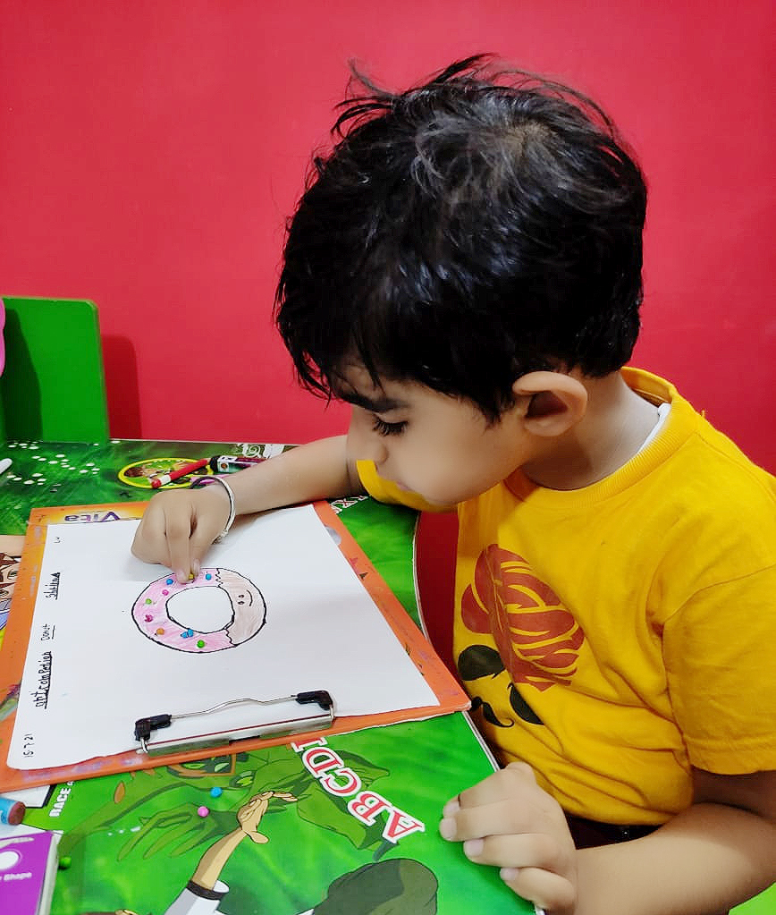 Presidium Rajnagar, DRAWING & COLORING COMPETITION: STUDENTS EXHIBIT THEIR CREATIVITY 