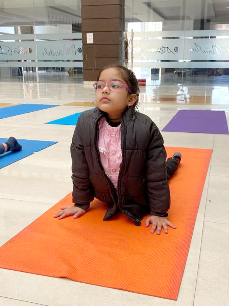 Presidium Rajnagar, STUDENTS LEARN ABOUT THE IMPORTANCE OF DOING YOGA