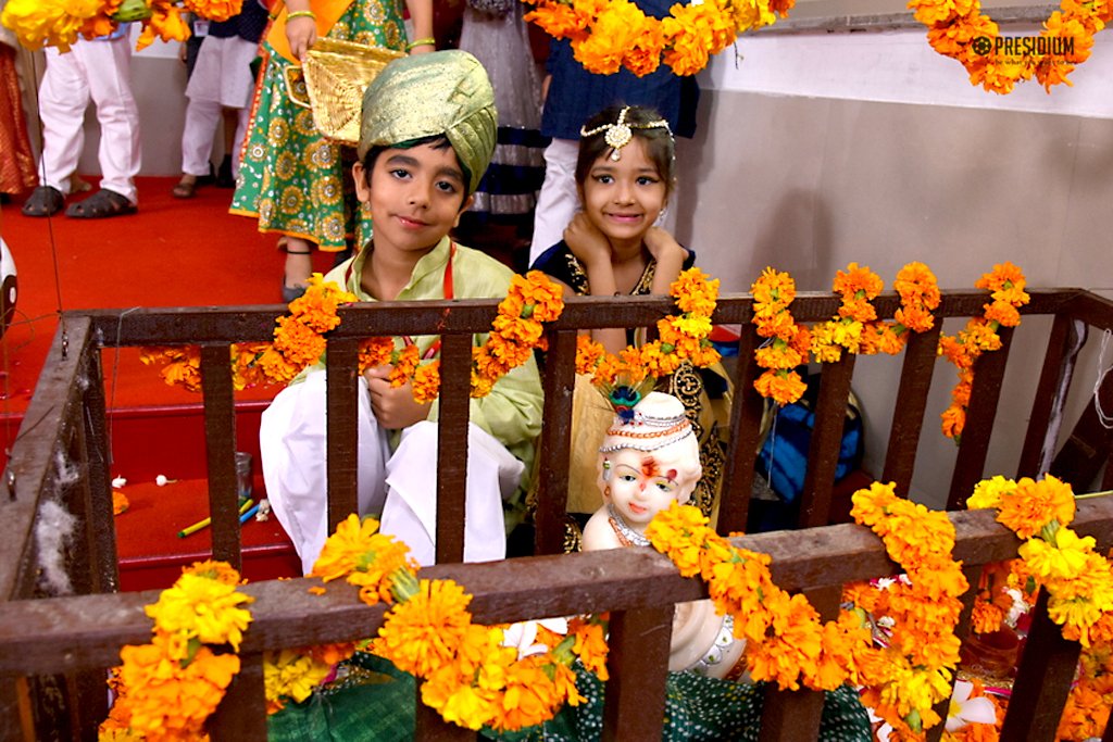 Presidium Gurgaon-57, PRESIDIANS CELEBRATE A BLISSFUL JANMASHTAMI WITH THEIR FRIENDS