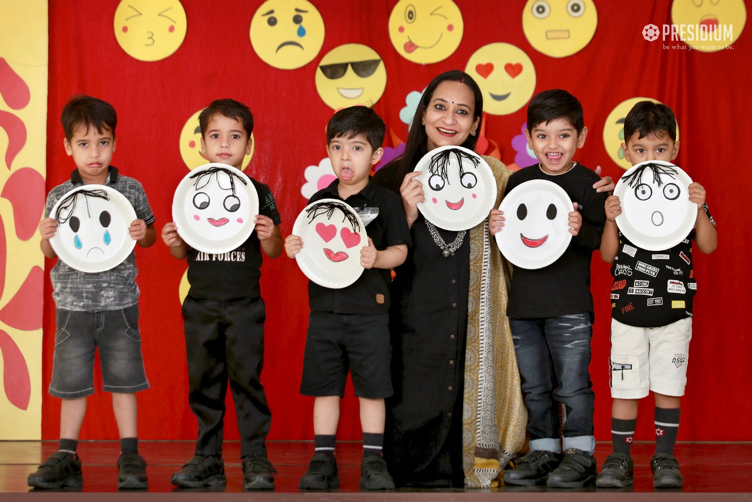 Presidium Rajnagar, STUDENTS PARTICIPATE IN MASK ACTIVITY WITH SHEER ENTHUSIASM