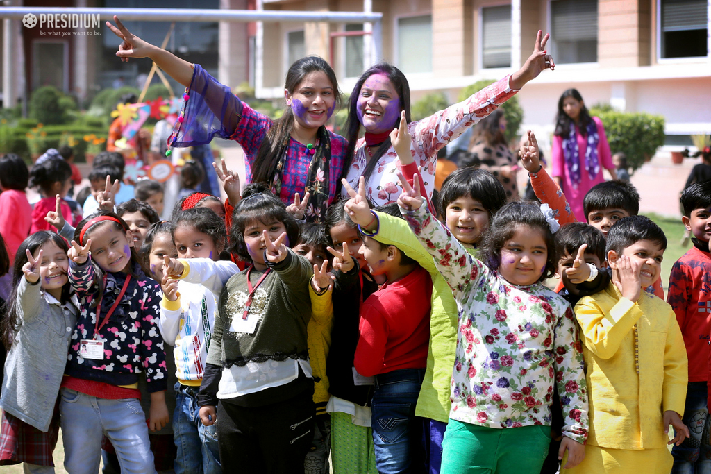 Presidium Rajnagar, LET’S PAINT THE TOWN IN THE COLOURS OF LOVE & JOY THIS HOLI! Presidium Rajnagar, LET’S PAINT THE TOWN IN THE COLOURS OF LOVE & JOY THIS HOLI!