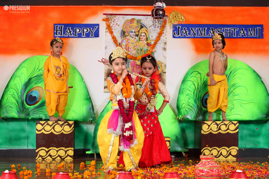 Presidium Gurgaon-57, PRESIDIANS GRACEFULLY DON ROLES OF RADHA-KRISHNA ON JANMASHTAMI