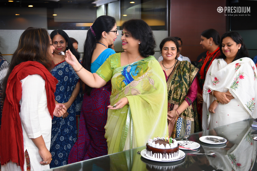 Presidium Indirapuram, MRS.SUDHA CONGRATULATES MENTORS FOR EXCELLENT CBSE GRADE 10 RESULTS 