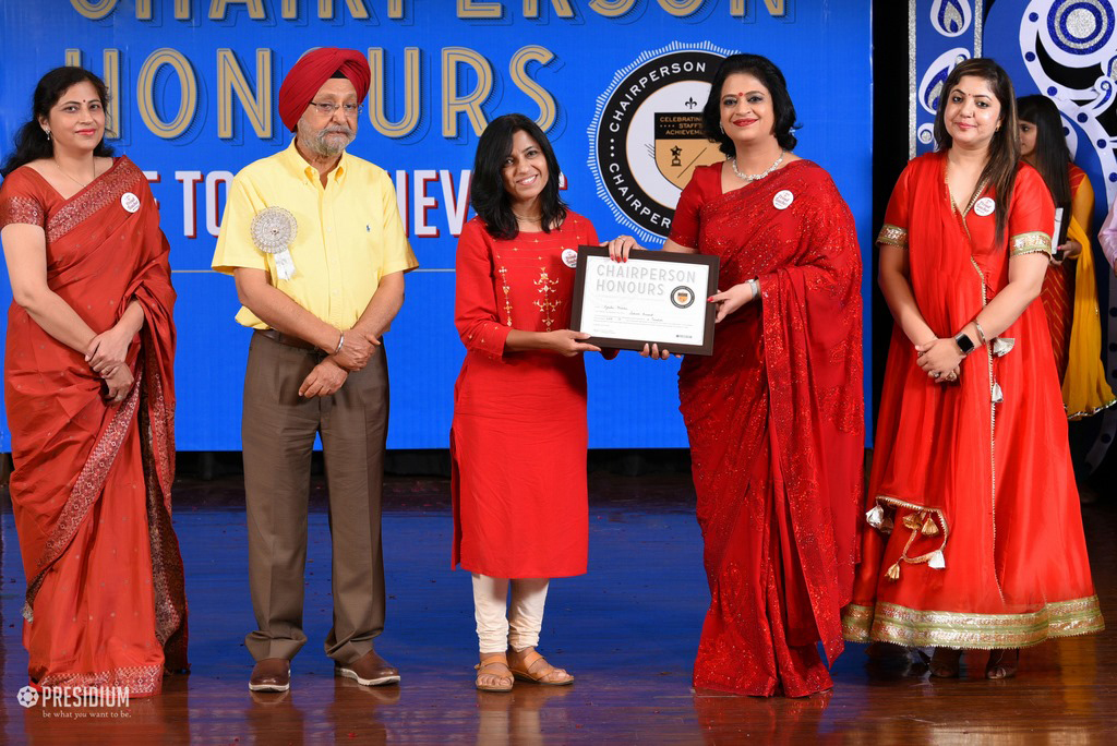 Presidium Punjabi Bagh, MRS. SUDHA GUPTA  HONOURS TEACHERS  AT CHAIRPERSON HONOURS