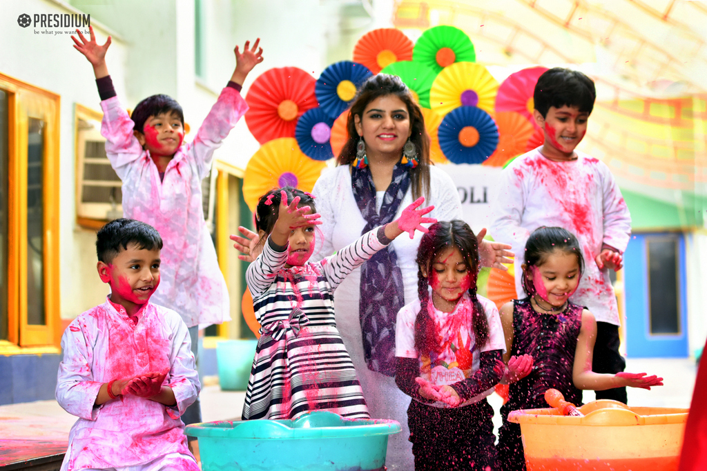 Presidium Punjabi Bagh, PRESIDIANS DRENCH IN THE COLOURS OF LOVE ON THE FESTIVAL OF HOLI