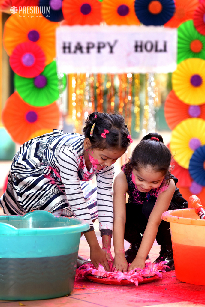 Presidium Punjabi Bagh, PRESIDIANS DRENCH IN THE COLOURS OF LOVE ON THE FESTIVAL OF HOLI